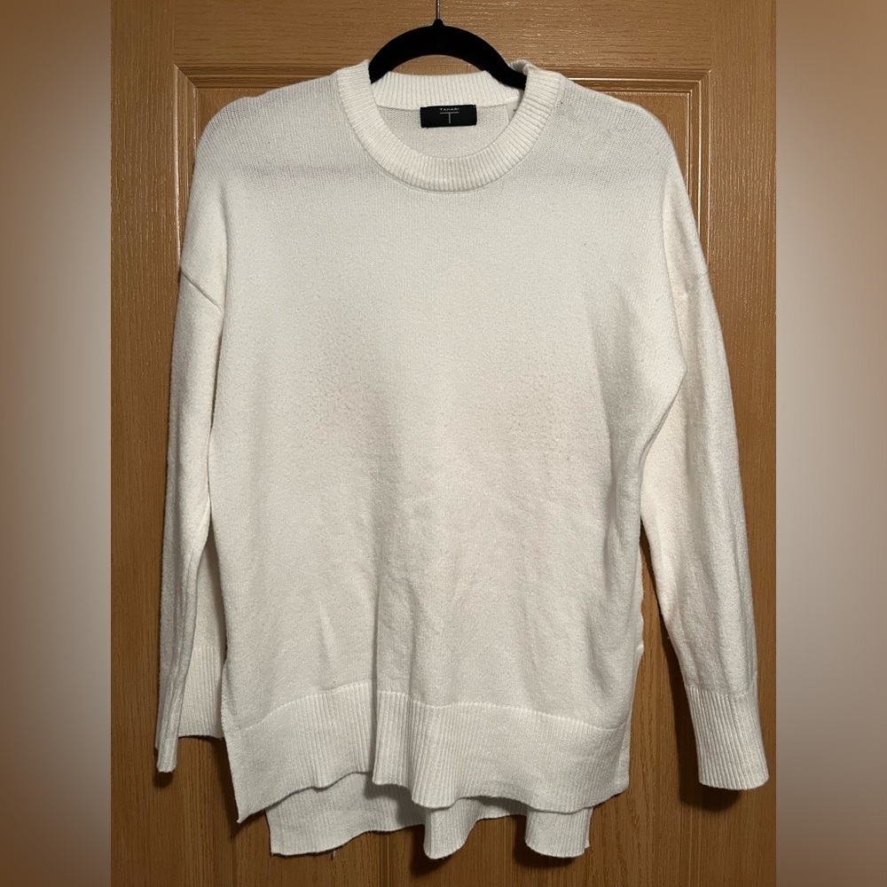 T Tahari White Crew Neck Sweater
